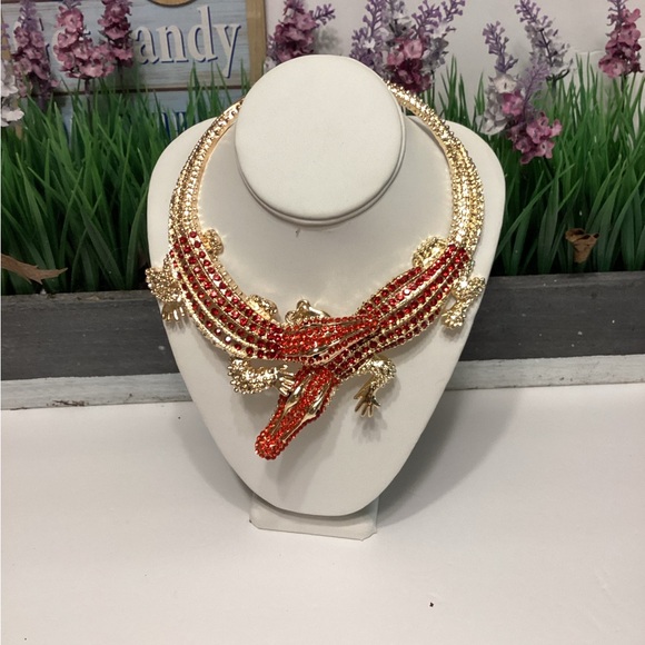 RED CROC NECKLACE - Picture 9 of 10